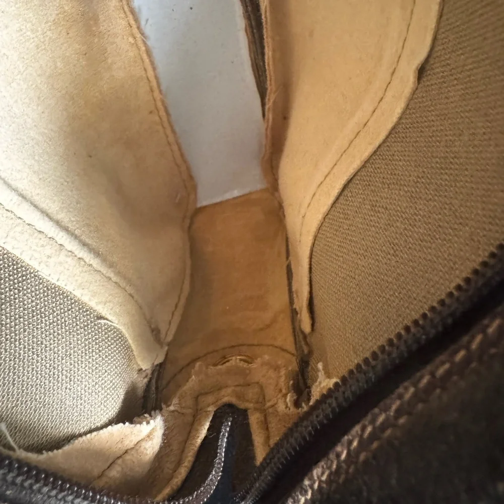 Gucci Beige and Brown Monogram Pouch Preloved Used - Picture 14 of 17